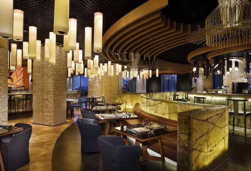 Отель Conrad Abu Dhabi Etihad Towers