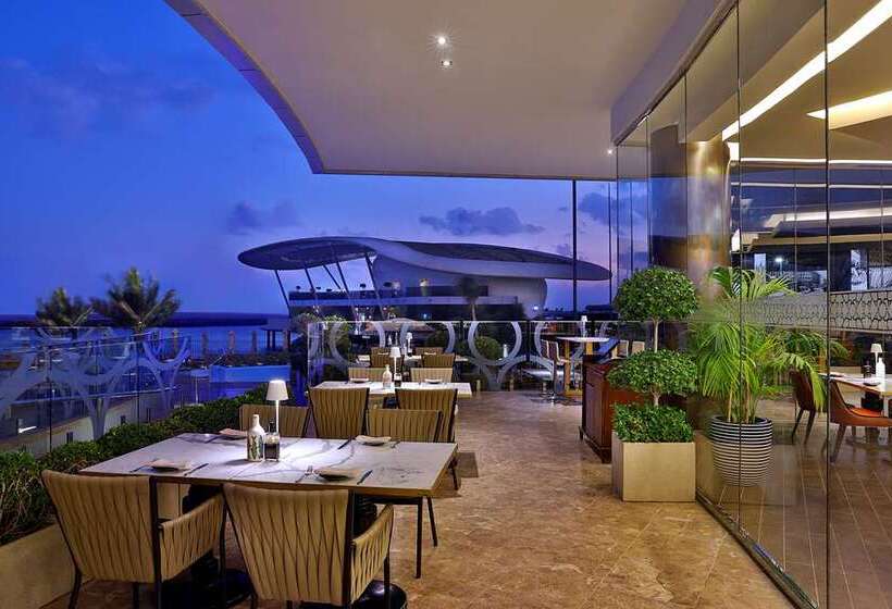 Отель Conrad Abu Dhabi Etihad Towers