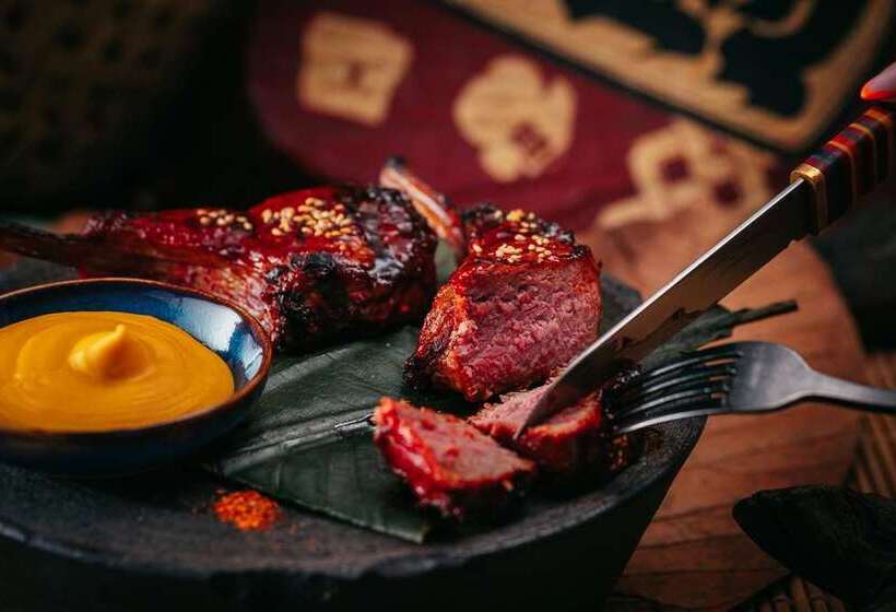 Отель Conrad Abu Dhabi Etihad Towers