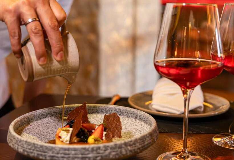 Отель Conrad Abu Dhabi Etihad Towers