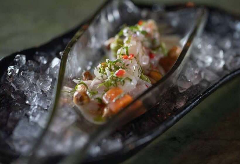 Отель Conrad Abu Dhabi Etihad Towers