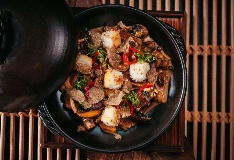 Отель Conrad Abu Dhabi Etihad Towers