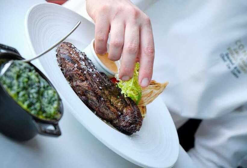 Отель Conrad Abu Dhabi Etihad Towers