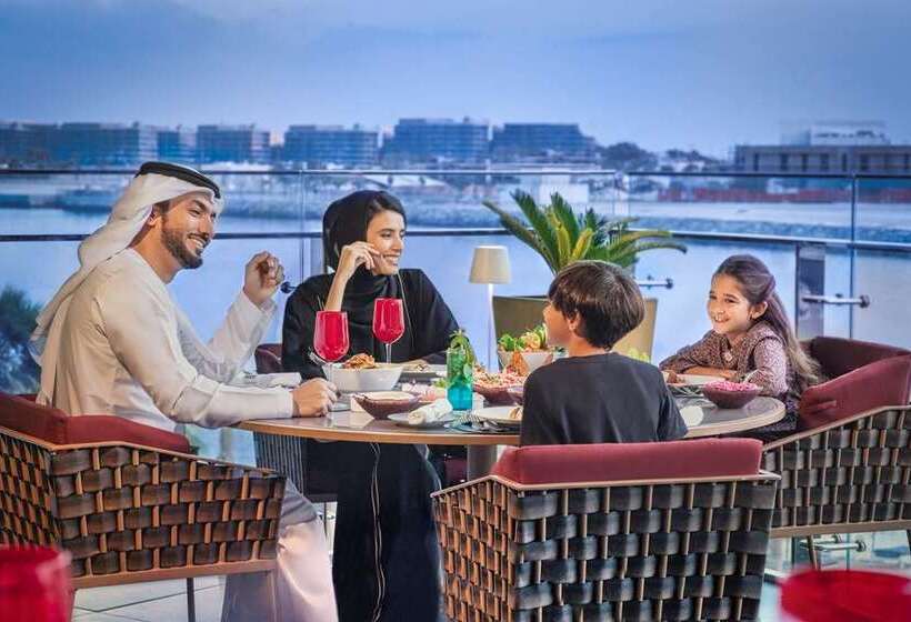 Отель Conrad Abu Dhabi Etihad Towers