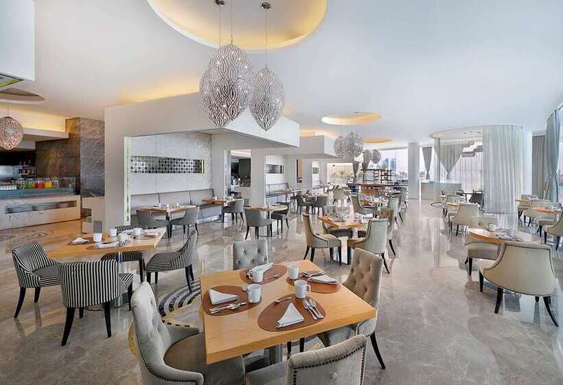 Отель Conrad Abu Dhabi Etihad Towers