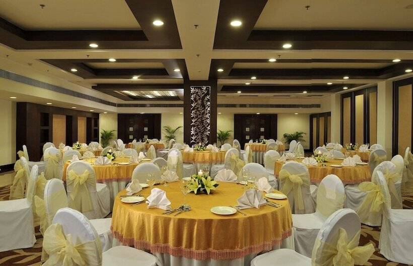 هتل Country Inn & Suites By Radisson, Gurugram Sector 12