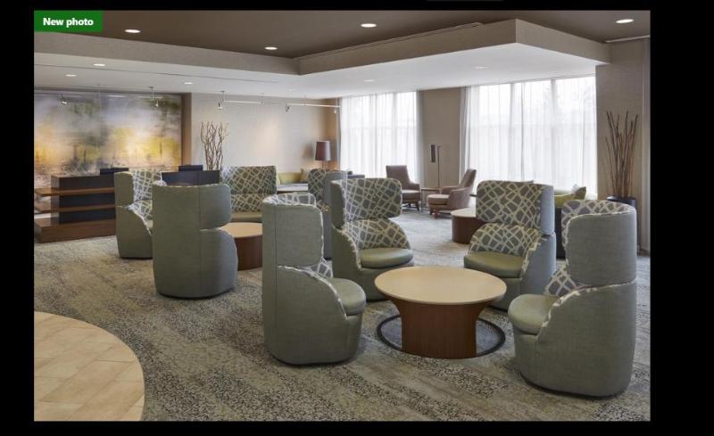 호텔 Courtyard By Marriott Kingston Highway 401