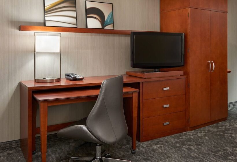 호텔 Courtyard By Marriott Kingston Highway 401