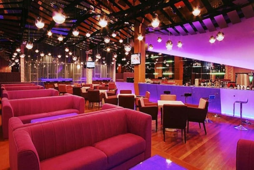 Courtyard Hotel @ 1borneo