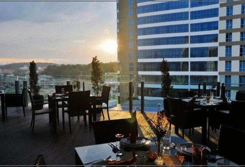 Courtyard Hotel @ 1borneo