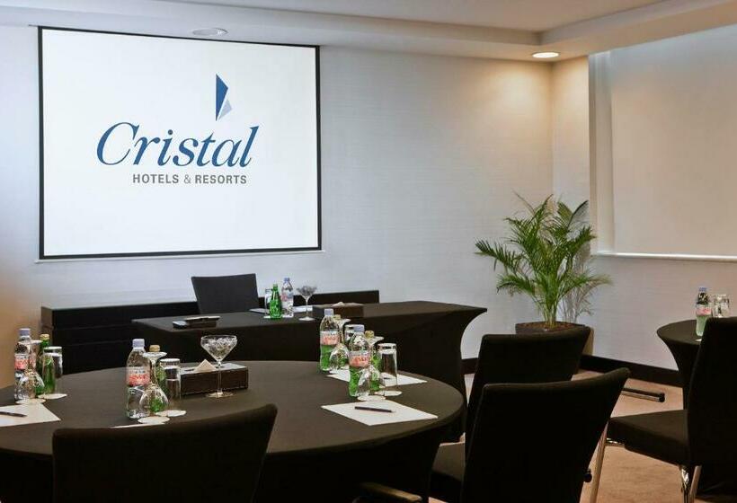 Cristal Hotel Abu Dhabi