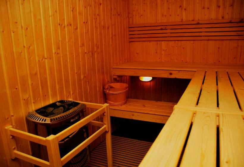 Cristal Hotel Abu Dhabi