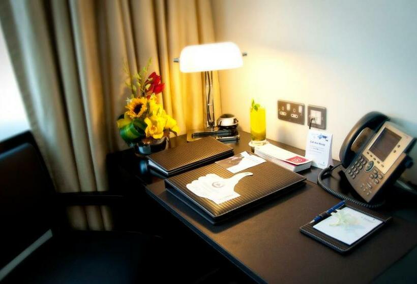 Cristal Hotel Abu Dhabi