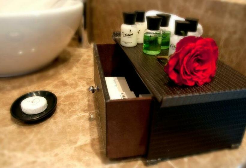 Cristal Hotel Abu Dhabi