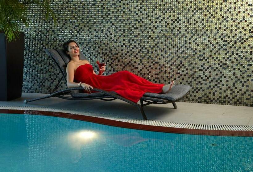 Cristal Hotel Abu Dhabi