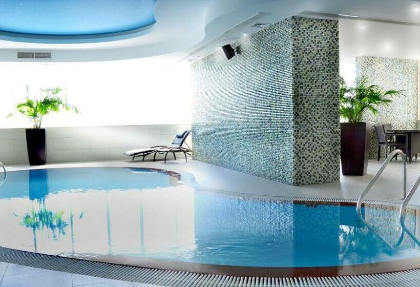 Cristal Hotel Abu Dhabi