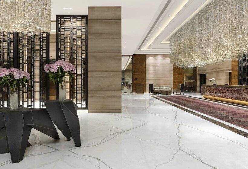 Отель Crowne Plaza New Delhi Mayur Vihar Noida, An Ihg