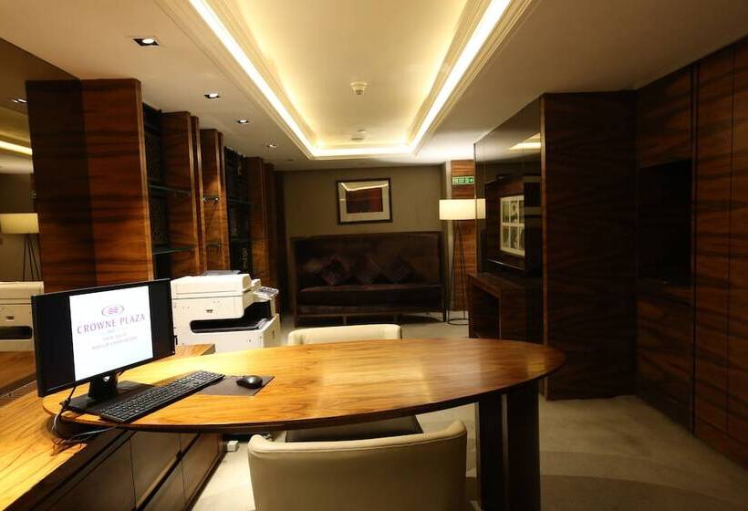 Отель Crowne Plaza New Delhi Mayur Vihar Noida, An Ihg