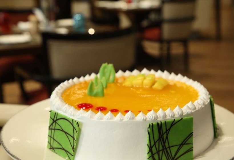 Отель Crowne Plaza New Delhi Mayur Vihar Noida, An Ihg