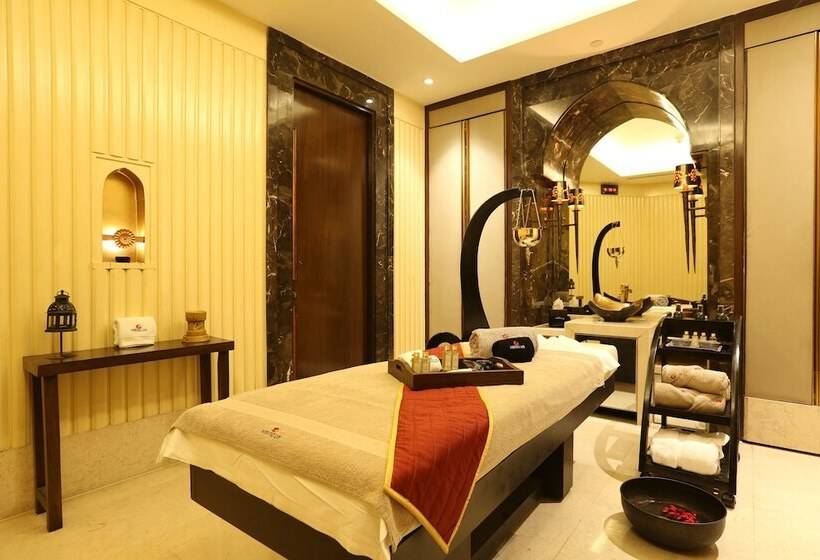 Отель Crowne Plaza New Delhi Mayur Vihar Noida, An Ihg