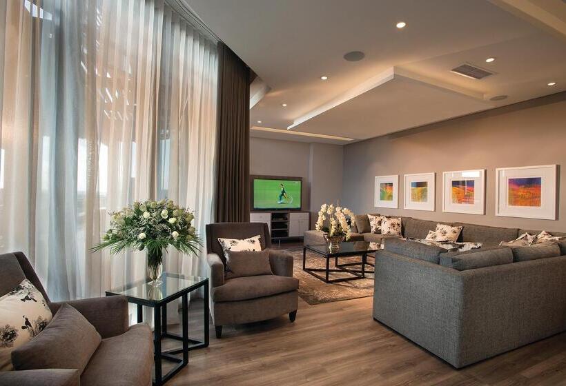 Davinci Hotel On Nelson Mandela Square