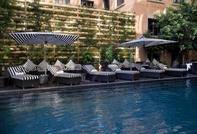 Davinci Hotel On Nelson Mandela Square