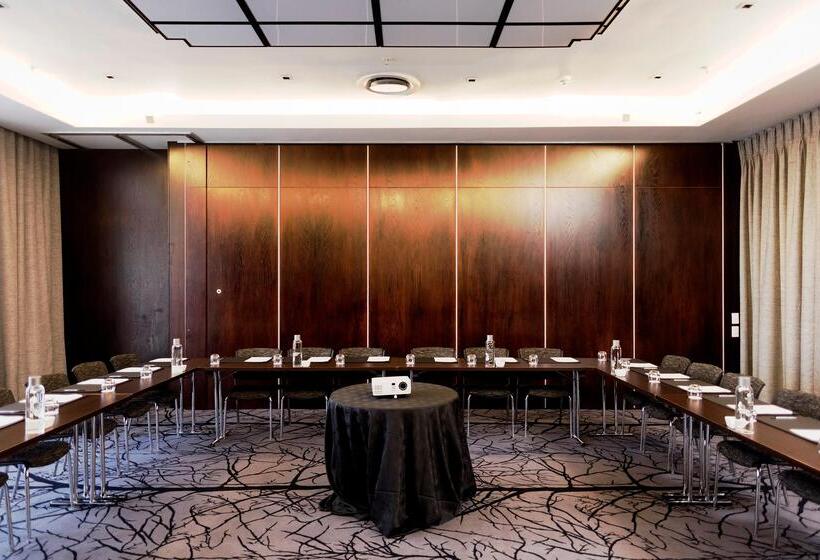 Davinci Hotel On Nelson Mandela Square