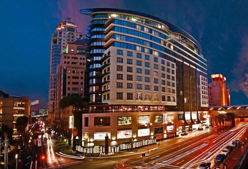 Davinci Hotel On Nelson Mandela Square