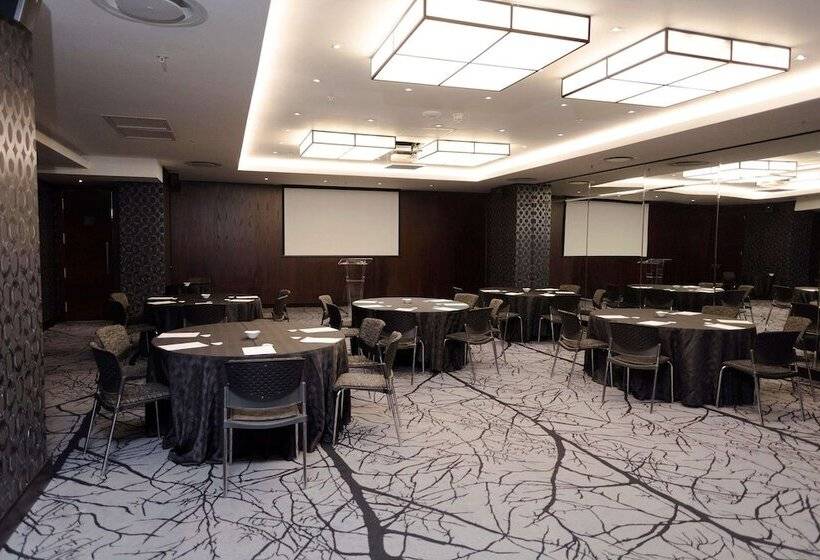 Davinci Hotel On Nelson Mandela Square