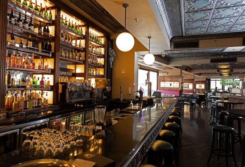 Davinci Hotel On Nelson Mandela Square