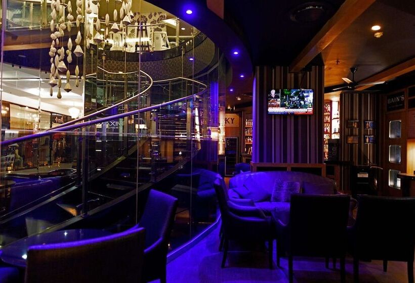 Davinci Hotel On Nelson Mandela Square