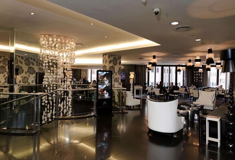 Davinci Hotel On Nelson Mandela Square