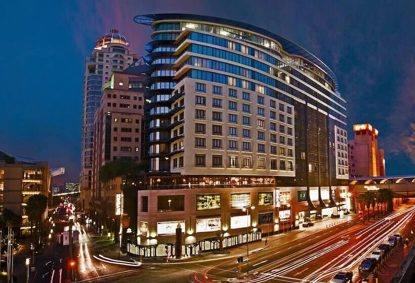 Davinci Hotel On Nelson Mandela Square