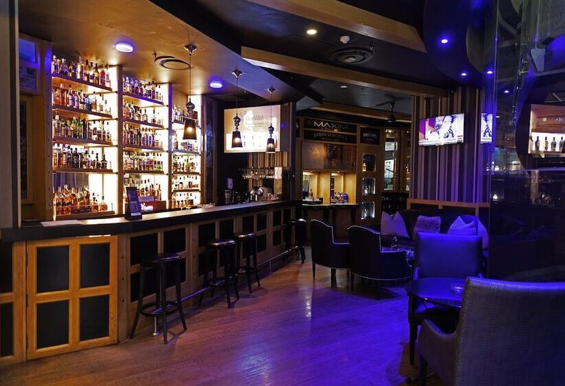 Davinci Hotel On Nelson Mandela Square