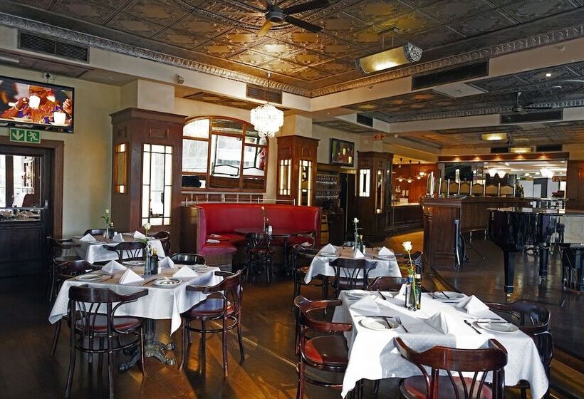 Davinci Hotel On Nelson Mandela Square