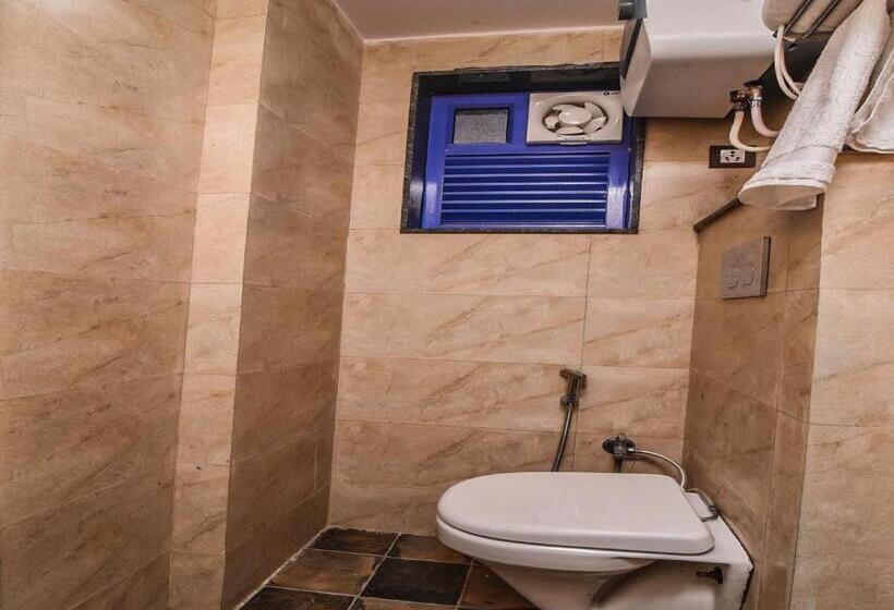 ホテル Dollar Inn