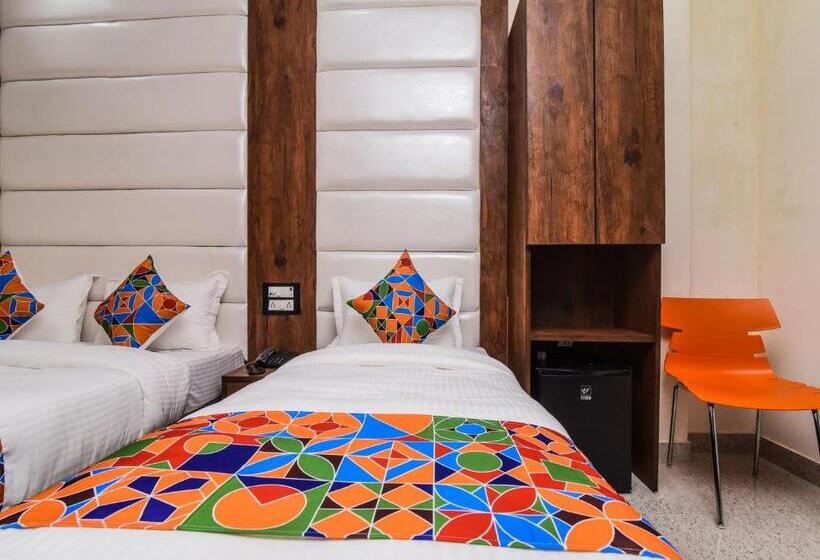 ホテル Dollar Inn