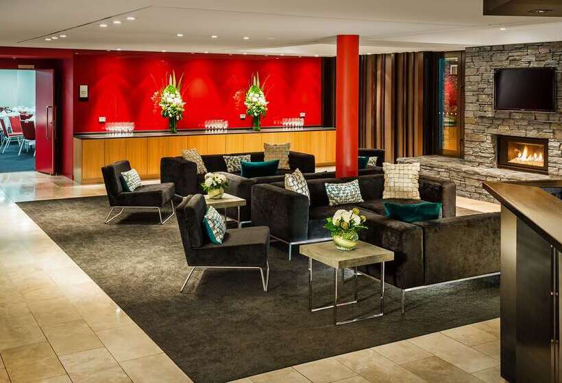 هتل Doubletree By Hilton Queenstown