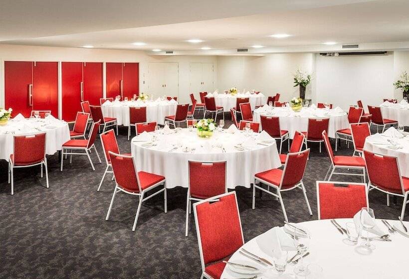 هتل Doubletree By Hilton Queenstown