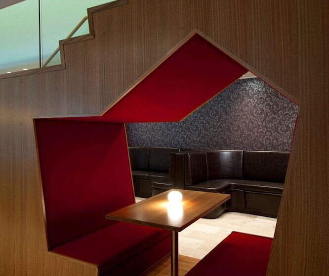 هتل Doubletree By Hilton Queenstown