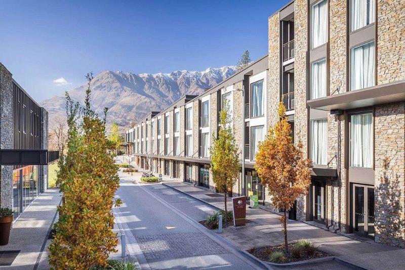 هتل Doubletree By Hilton Queenstown