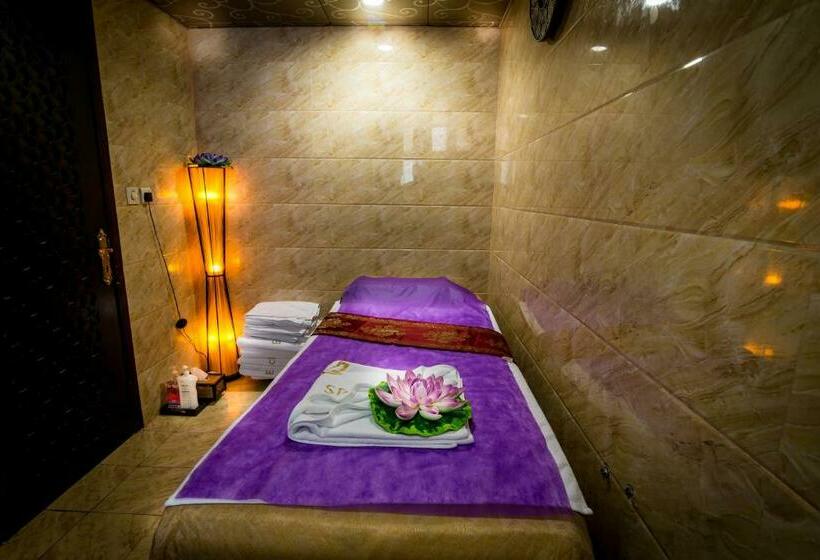 ホテル The Eclipse Boutique Suites