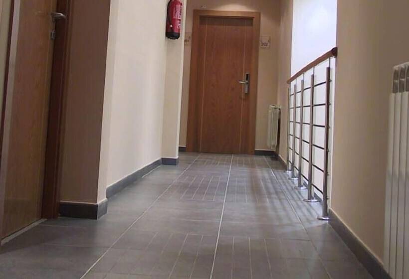 בית מלון כפרי El Roble