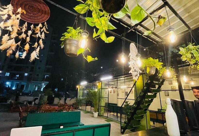 호텔 Empire Regency