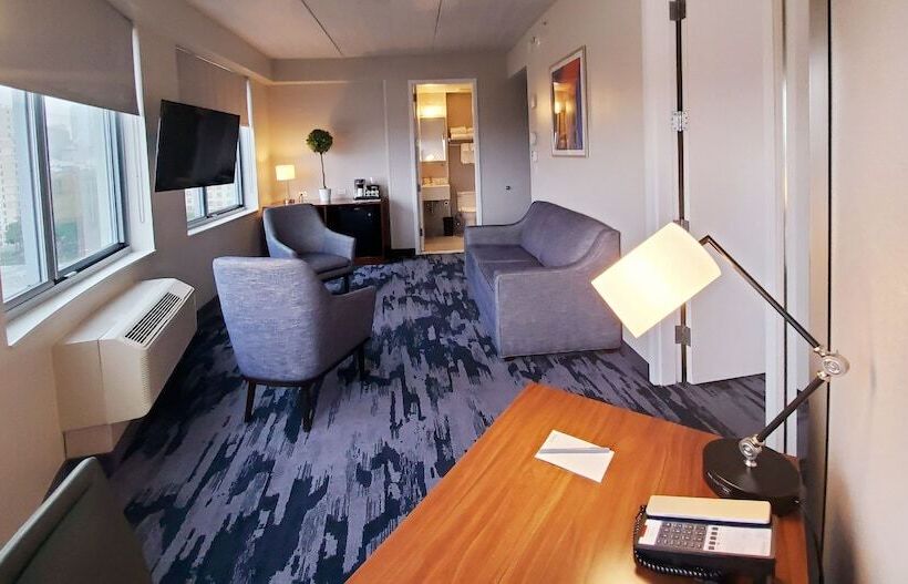 هتل Fairfield Inn & Suites By Marriott New York Brooklyn