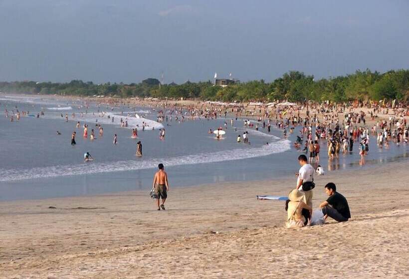 Fourteen Roses Boutique Hotel, Kuta