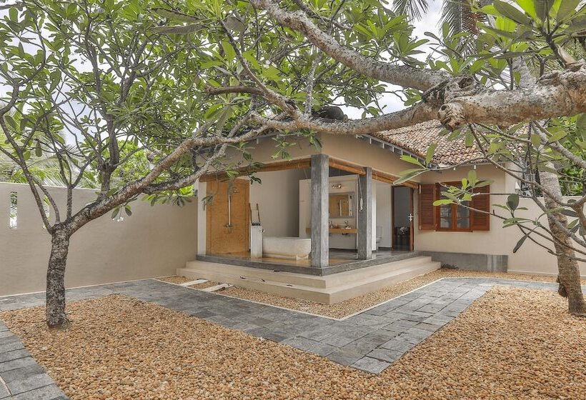 בית מלון כפרי The Frangipani Tree By Edwards Collection