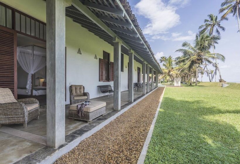 בית מלון כפרי The Frangipani Tree By Edwards Collection