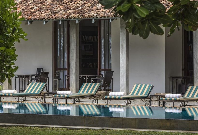 בית מלון כפרי The Frangipani Tree By Edwards Collection