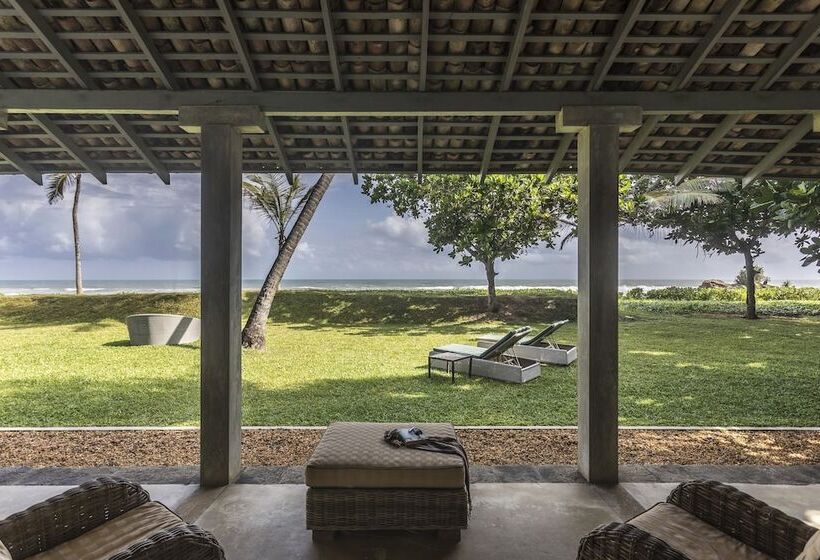 בית מלון כפרי The Frangipani Tree By Edwards Collection